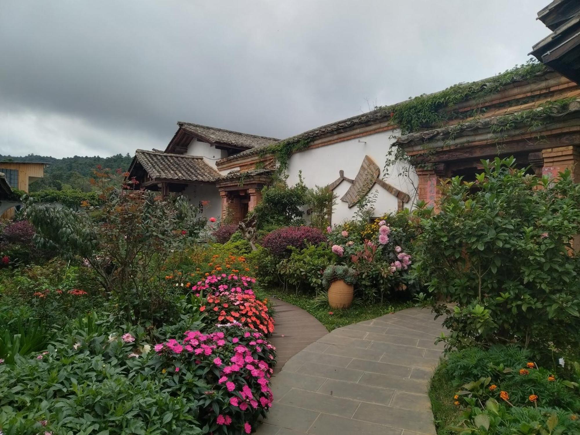 Chunjian Guesthouse คุนหมิง ภายนอก รูปภาพ